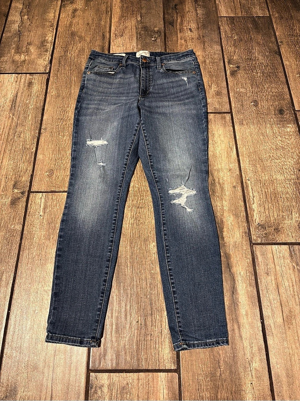 Universal thread Jeans Distressed Skinny Jeans in Blue
